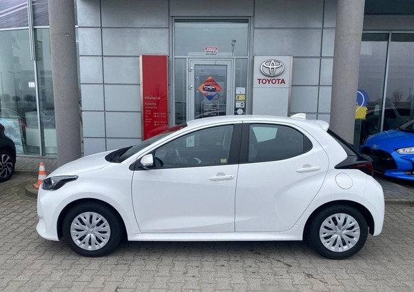 Toyota Yaris cena 67500 przebieg: 88613, rok produkcji 2022 z Szczuczyn małe 232